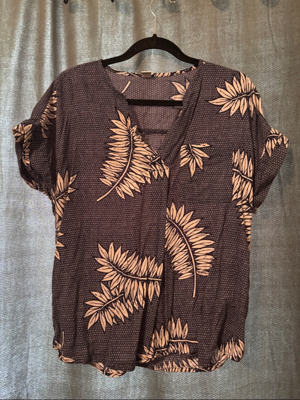 Old Navy Navy Blue V-Neck Floral Print Blouse